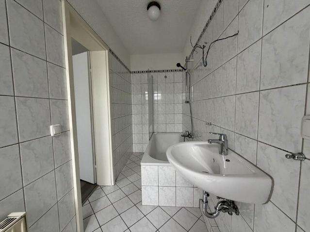 Gepflegte 2 Zimmer Dachgeschosswohnung in zentraler Lage der Wiesbadener Innenstadt