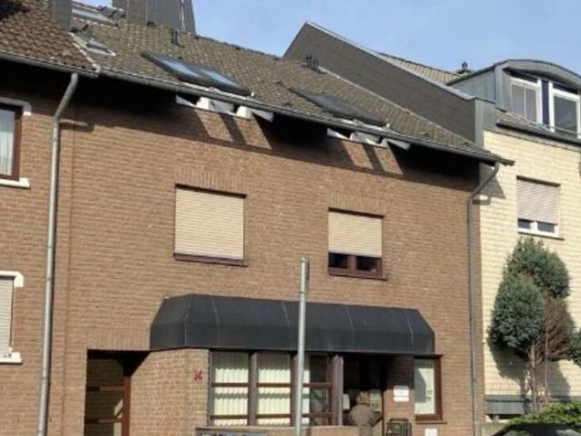 Gepflegte 2–Zimmer Eigentumswohnung mit Balkon sofort Bezugsfrei in Zentraler Lage im Giesenkirchen