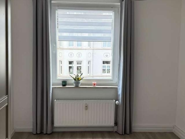 Gepflegte 2 Zimmer Wohnung im 1. Obergeschoss – Walderstraße 81