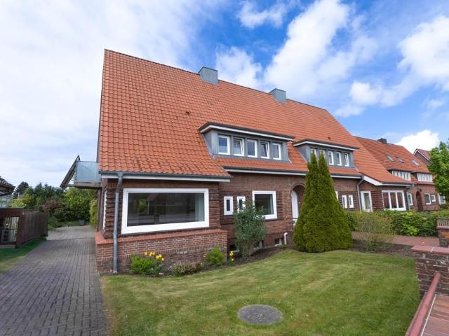 Gepflegte 2 Zimmer Wohnung im 1. Obergeschoss in Heide, Kreis Dithmarschen