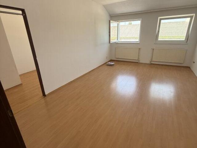 Gepflegte 2 Zimmer Wohnung in Kottingbrunn, 61m², 2. Etage, nur 758,52 € Miete!