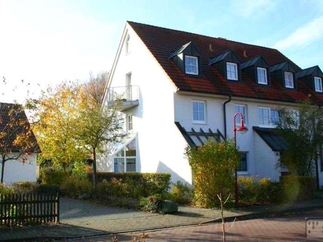 Gepflegte 2 Zimmer Wohnung, Loggia, Garagen Stellplatz