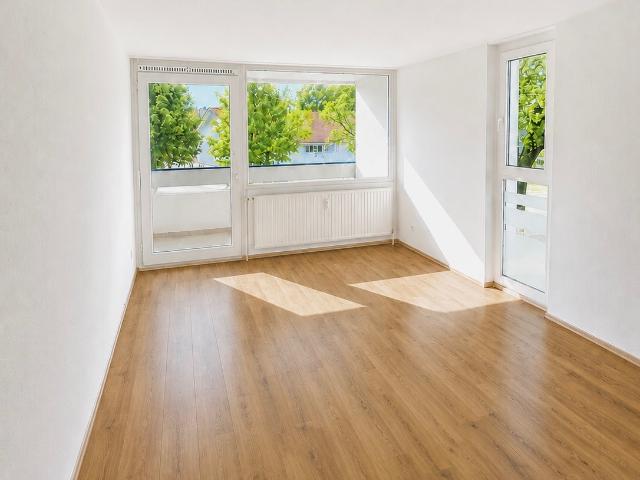 Gepflegte 2 Zimmer Wohnung mit 2 x Balkon zu vermieten