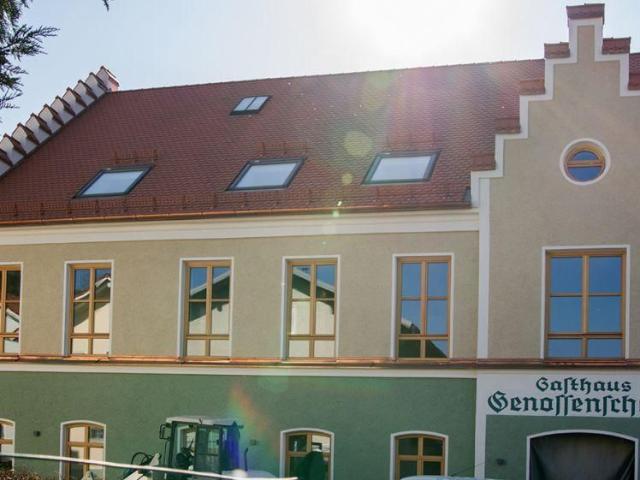 Gepflegte 2 Zimmer Wohnung mit Badewanne und Dusche in Neumarkt Sankt Veit