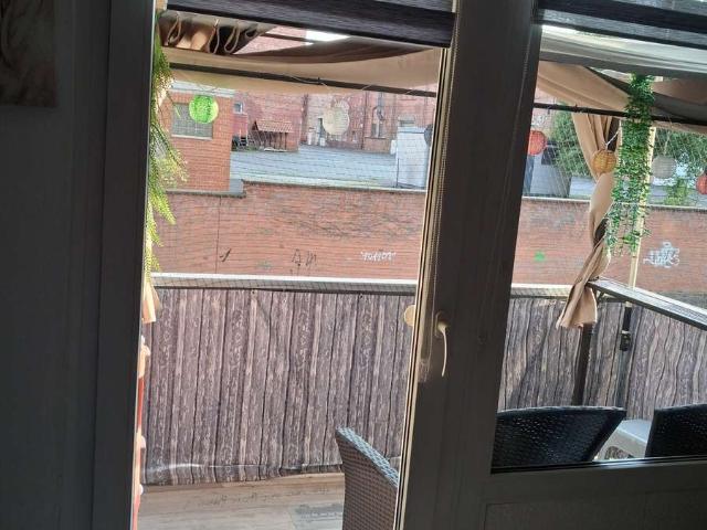 Gepflegte 2 Zimmer Wohnung mit Balkon & optionaler hochwertiger Einbauküche