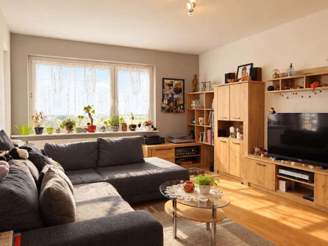 Gepflegte 2 Zimmer Wohnung mit Balkon, Aufzug und Fernblick ins Grüne in der Mainzer Oberstadt!