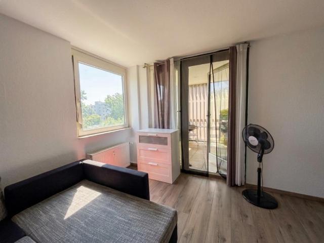 Gepflegte 2 Zimmer Wohnung mit Balkon & Stellplatz in Echterdingen