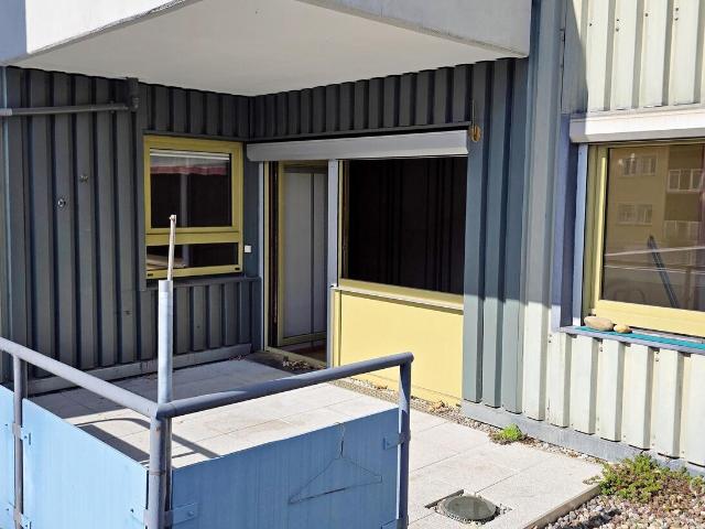 Gepflegte 2 Zimmer Wohnung mit großer Terrasse in zentraler Lage!