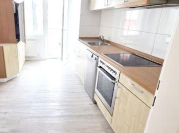 Gepflegte 2 Zimmer Wohnung mit EBK und Balkon in Barmbek Nord