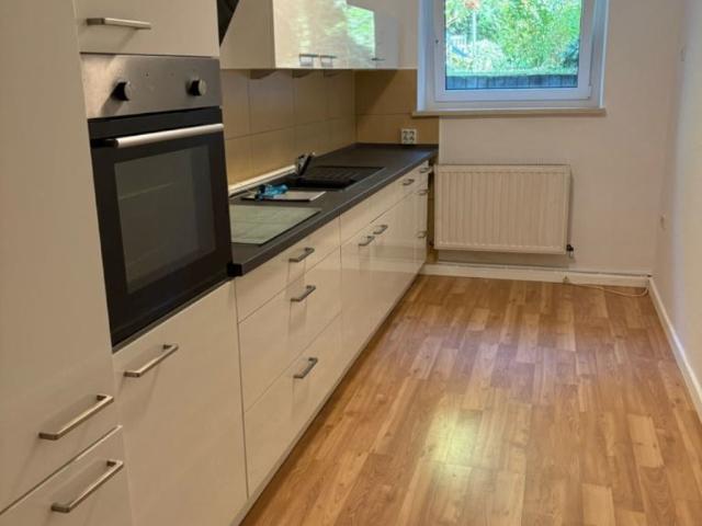 Gepflegte 2 Zimmer Wohnung mit Einbauküche in Lurup