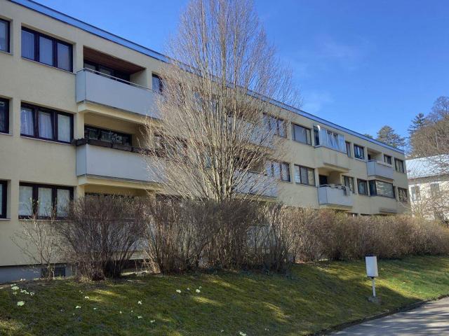Gepflegte 2 Zimmer Wohnung mit Loggia in RODAUN gleich neben dem LIESINGBACH