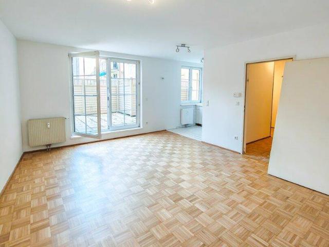 Gepflegte 2 Zimmer Wohnung mit Terrasse