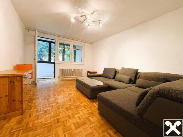 Gepflegte 2 Zimmer Wohnung mit verglaster Loggia in NEU RUM