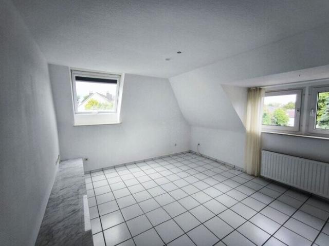 Gepflegte 2 Raum Wohnung plus Arbeitszimmer und Wohnküche in ruhiger Lage von Dümpten