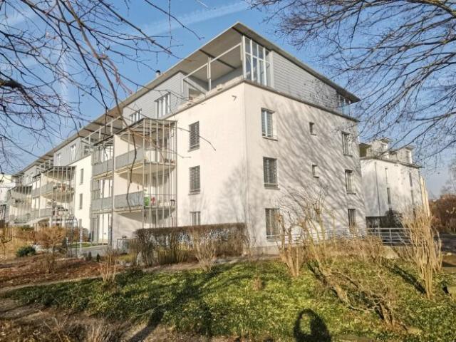 Gepflegte 4 ½ Zi Wohnung in Seuzach