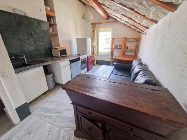 Gepflegte 4 Zimmer Dachwohnung mit Cheminée Brüggstrasse 74, Biel