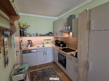 Gepflegte 4 Zimmer Eigentumswohnung mit Loggia und Lift