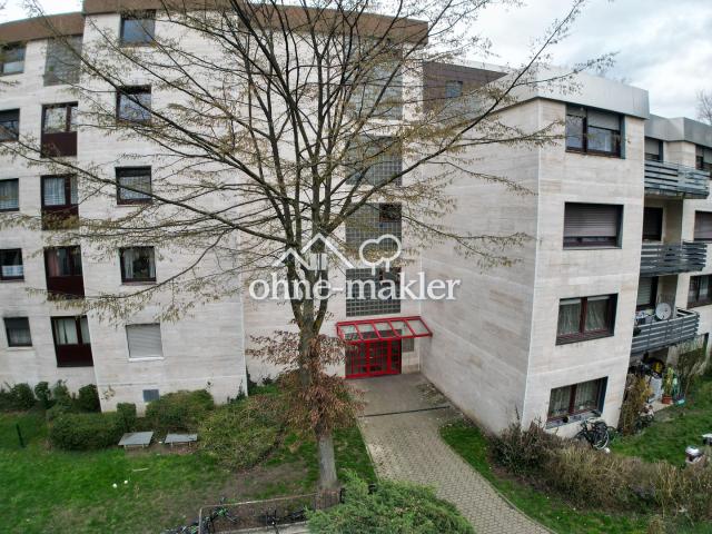 Gepflegte 4 Zimmer Wohnung Balkon inkl. Tiefgarage Platz