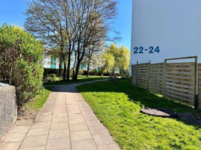 Gepflegte 4 Zimmer Wohnung in der Aarhusstraße, Kiel Mettenhof