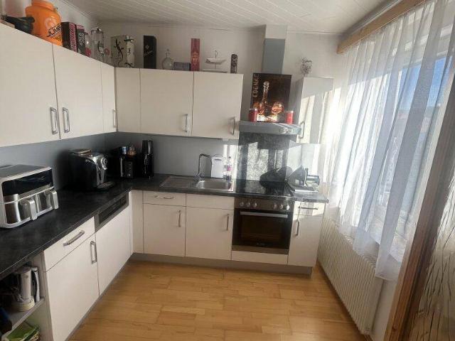 Gepflegte 67m² Eigentums Wohnung€ 199 000., Einbauküche, Bad mit Wanne & Dusch und Fenster, Fertigparkett, Fernwärme