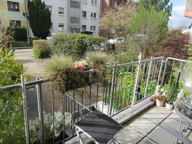GEPFLEGTE ANLAGE, BALKON, STELLPLATZ