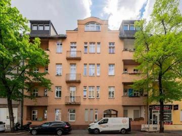 Gepflegte Altbauwohnung mit Balkon in Neukölln | 43 m² | Vollständig renoviert 2017