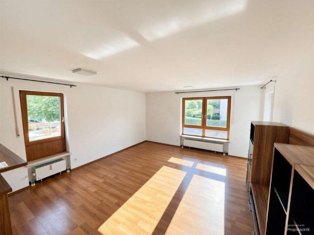 gepflegte Balkon Wohnung in Königsbrunn