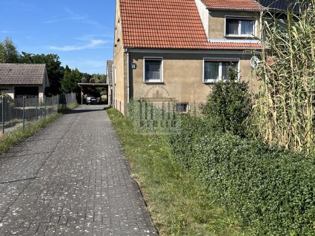 gepflegte, bezahlbare Doppelhaushälfte in Mallenchen