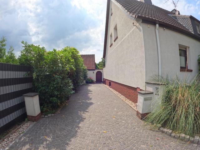 Gepflegte Doppelhaushälfte in Duisburg Bergheim