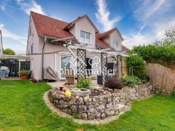 Gepflegte Doppelhaushälfte – Küche & Bad neu 2025, barrierefrei, Garage, Garten