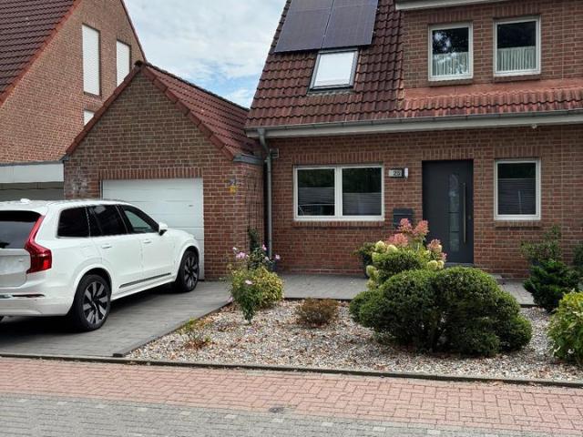Gepflegte Doppelhaushälfte mit 4 Zimmern in Laer