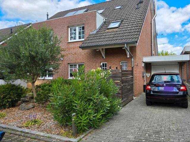 Gepflegte Doppelhaushälfte mit Garten in Erkelenz Lövenich