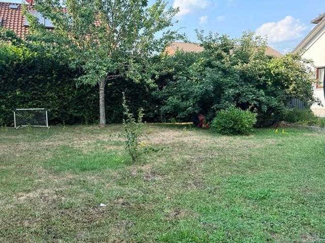 Gepflegte Doppelhaushälfte mit gr. Garten,Garage, Balkon Langenau