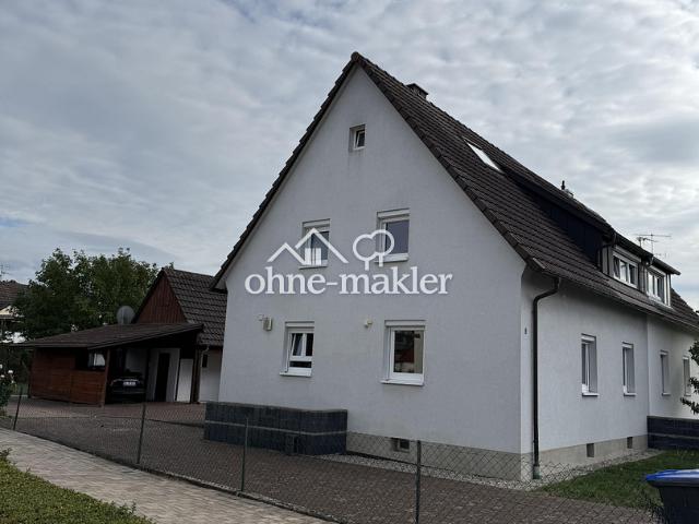 Gepflegte Doppelhaushälfte mit großem 580 m² Grundstück und Carport provisionsfrei bezugsfrei