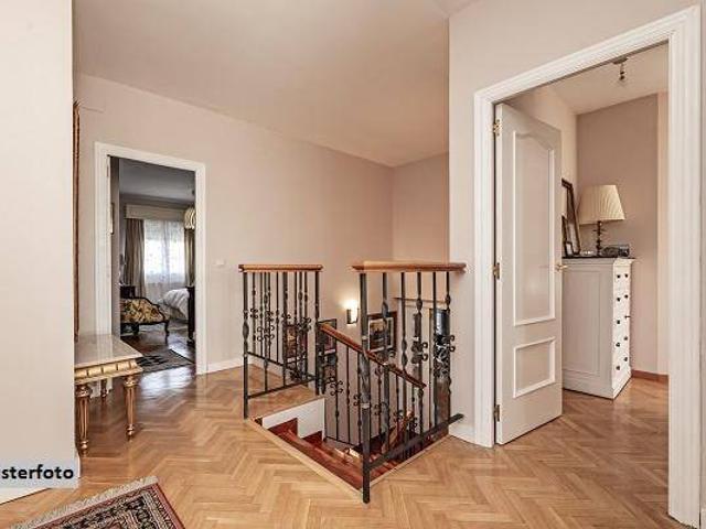 Gepflegte Doppelhaushälfte mit Terrasse, Keller und 2 Stellplätzen
