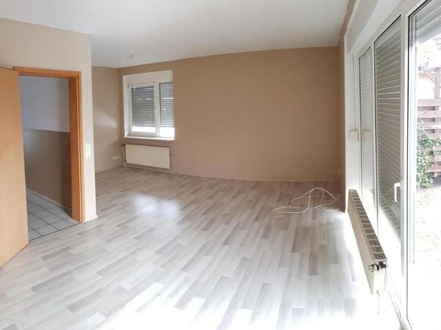 Gepflegte Doppelhaushälfte mit Terrasse und Kfz Stellplatz in 21726 Oldendorf, Dahlienweg 7a zu vermieten!