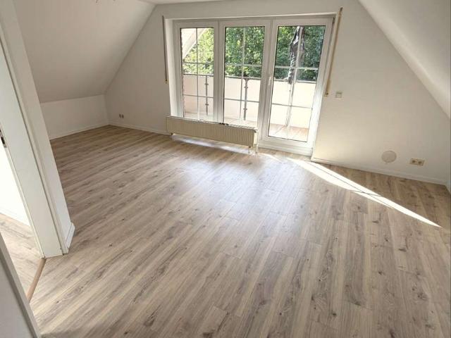 Gepflegte DG Wohnung in Knetterheide!