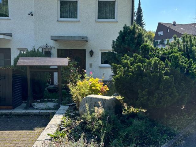 Gepflegte DHH am Waldfriedhof Böblingen