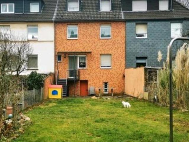 gepflegte DHH RMH mit großem Garten