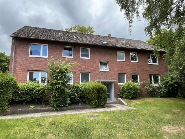 Gepflegte drei Zimmer Wohnung ab den 16.09.2026 frei!