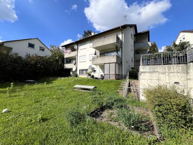 Gepflegte Eigentumswohnung mit Balkon und Tiefgaragenplätze