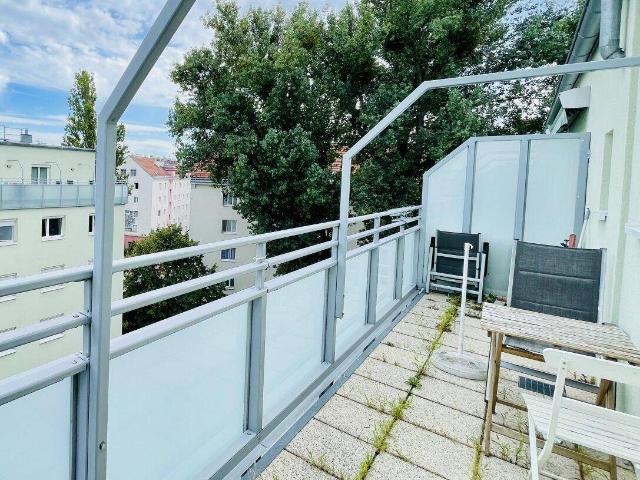 gepflegte & helle Startwohnung mit großer Terrasse in Ruhelage