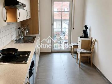 Gepflegte, moderne DG Wohnung mit Fußbodenheizung, EBK in Wiesbaden Breckenheim