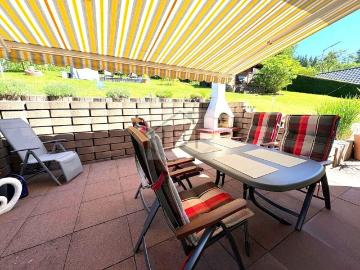 Gepflegte Maisonettewohnung mit schöner Terrasse und Garage
