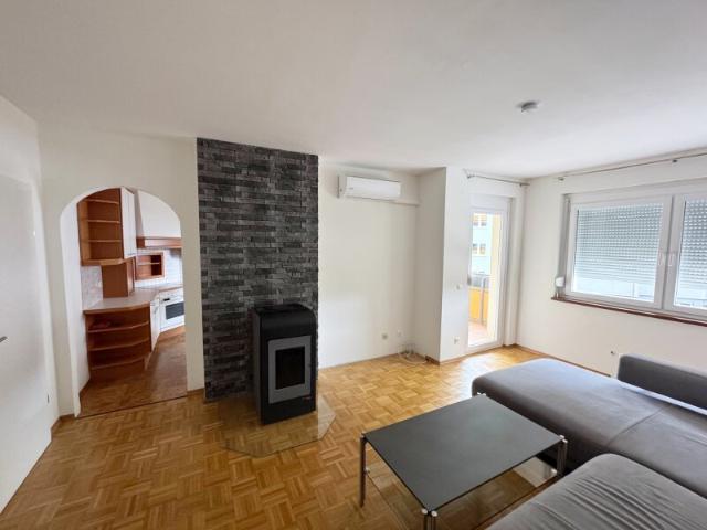 Gepflegte, schöne 3 Zi Wohnung mit 84 m² Wohnfläche, inkl. Balkon und Garage in Brückl, nur 15 min bis St. Veit