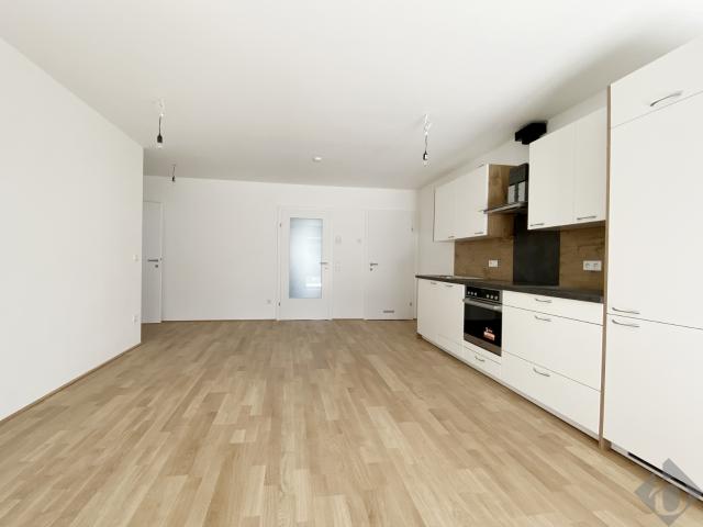 Gepflegte Wohnung im 2. Obergeschoss mit Balkon in Eggelsberg