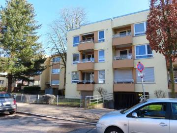Gepflegte Wohnung mit Balkon und Stellplatz in Laufdistanz zum S Lichtenrade