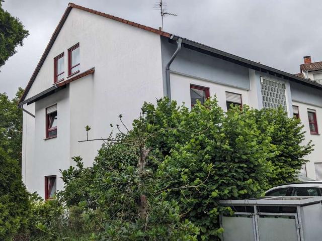 Gepflegte Zweizimmerwohnung mit Balkon in Seeheim Jugenheim