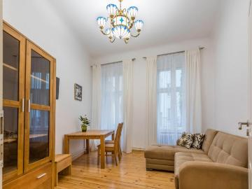 Gepflegter Altbau 44,1 m² mit 2 separat begehbaren Zimmern & 3