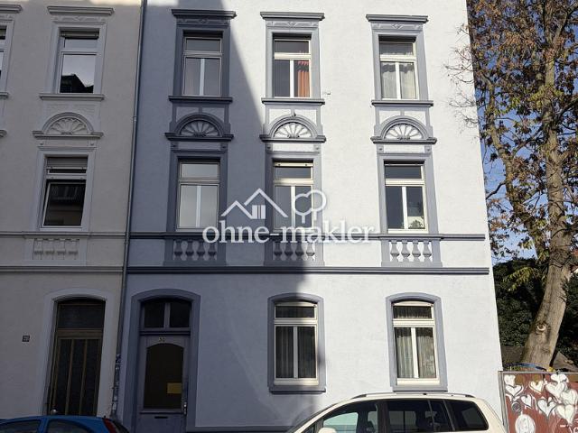 Gepflegter Altbau mit 5 Parteien, Dielen & 3 m Raumhöhe in Toplage mit Entwicklungspotential